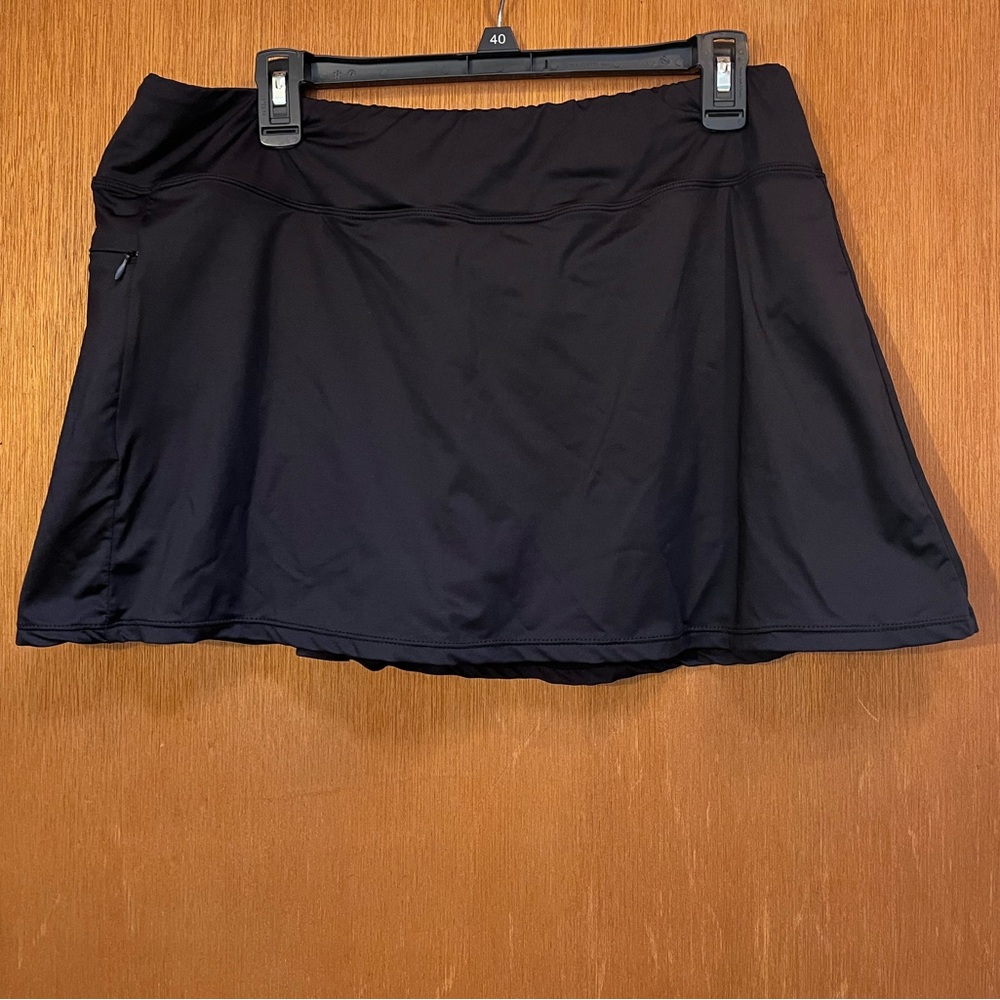 Women’s black 24th & Ocean swim skirt size large